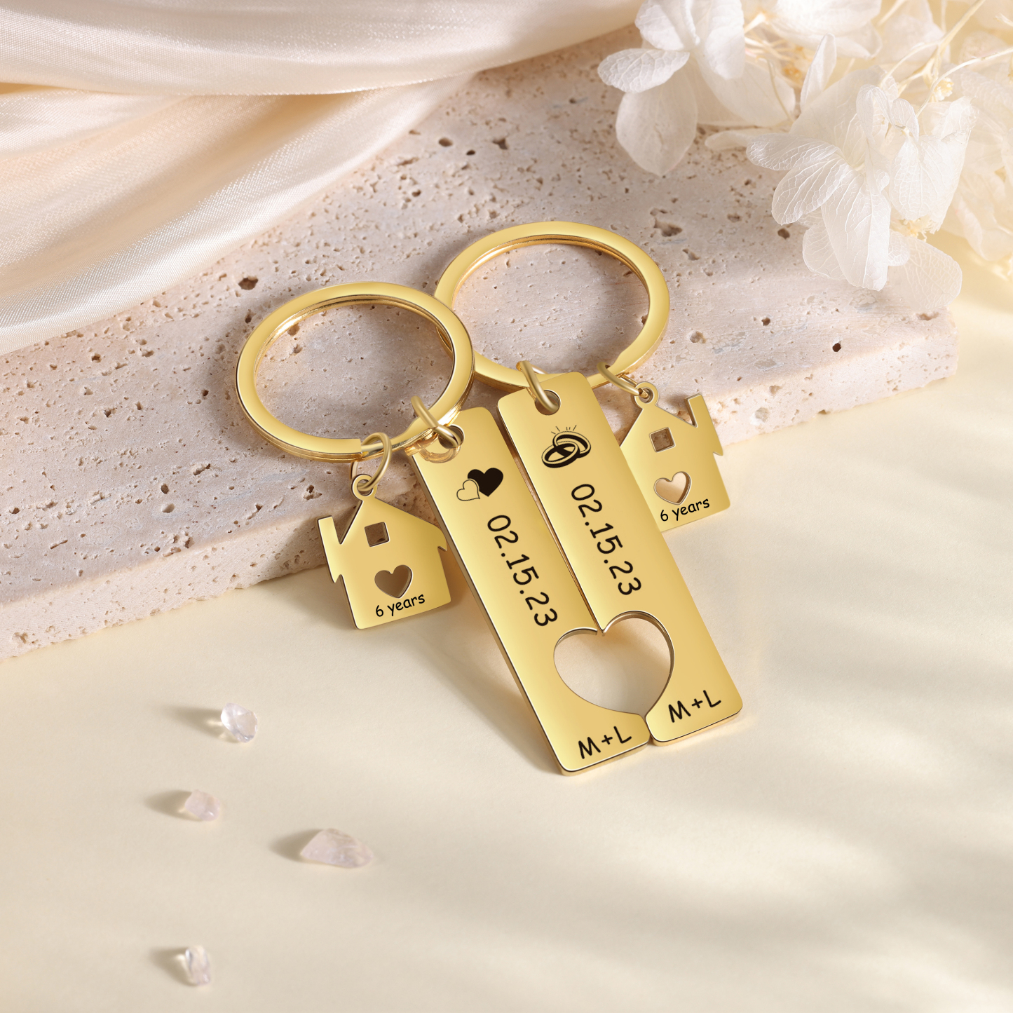 Porte-Clés 2 Lettres et 2 Dates Personnalisées avec 2 Textes pour Couple