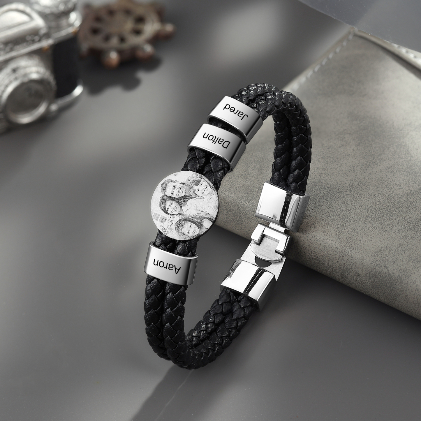 Bracelet en Cuir 3 Prénoms Personnalisés avec Photos