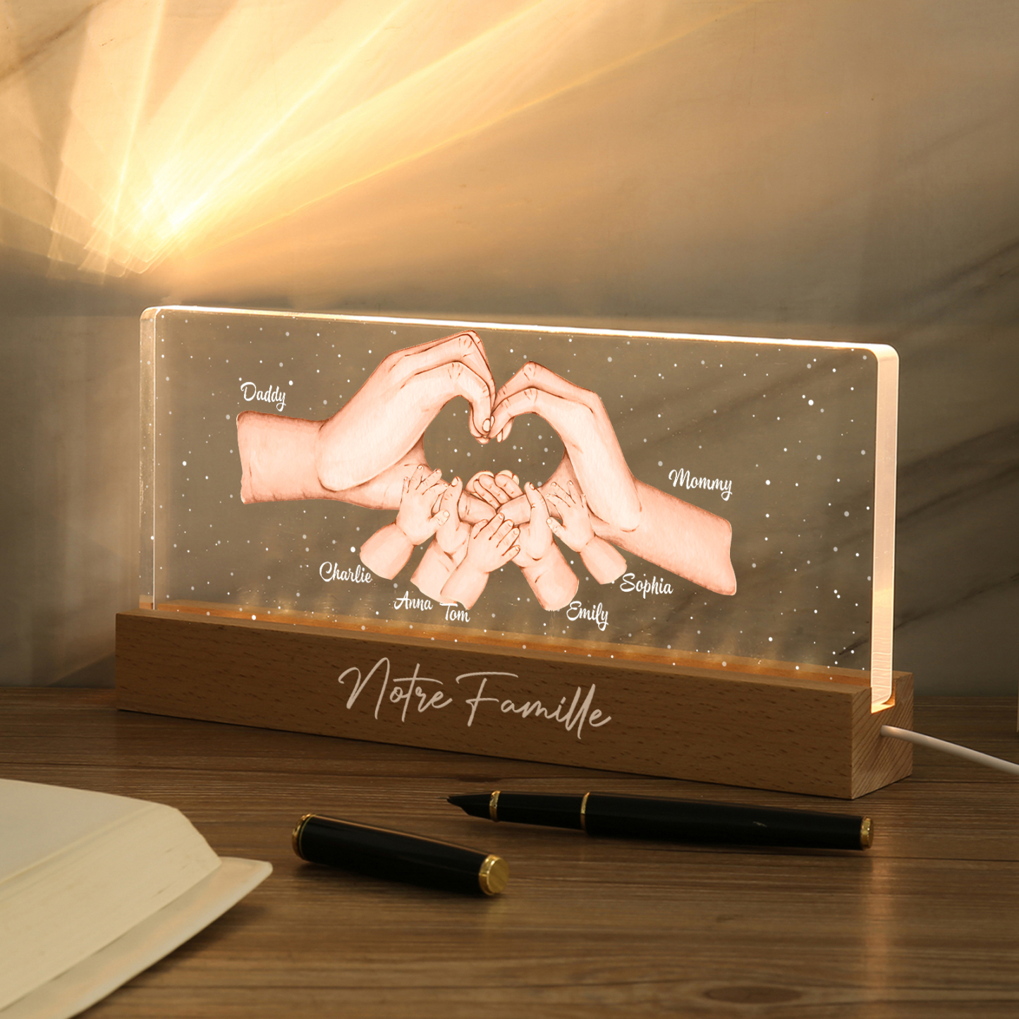 À ma Famille- Lampe de chevet LED la Main dans la Main 7 Prénoms Personnalisés avec Texte