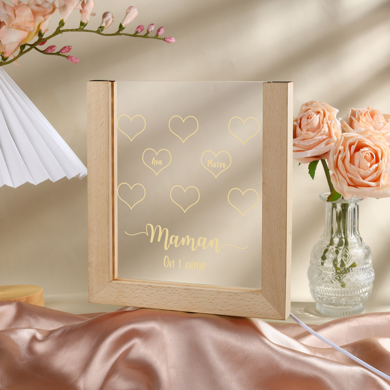 À Maman/Mamie - Lampe de chevet LED Cœurs 2 Prénoms Personnalisés avec 1 Texte