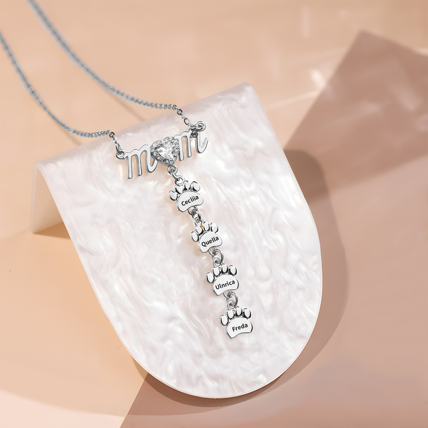 Collier Pendentif Petite Patte 4 Prénoms Personnalisés Collier pour Maman