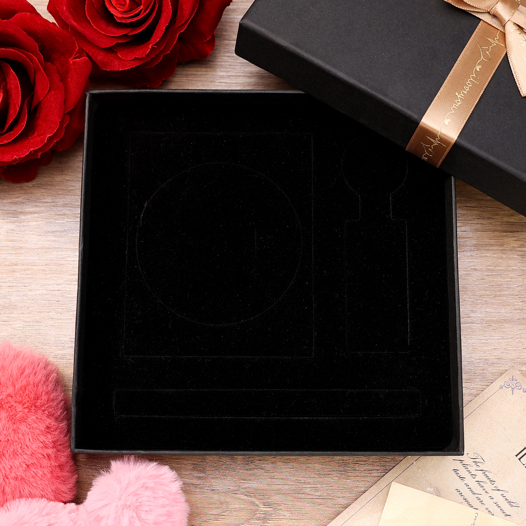 Coffret Cadeau 2PCS Aimant de frigo et Porte-clé 1 Texte et Spotify Personnalisés avec 2 Photos Coffret Cadeau pour Couple | Jessemade