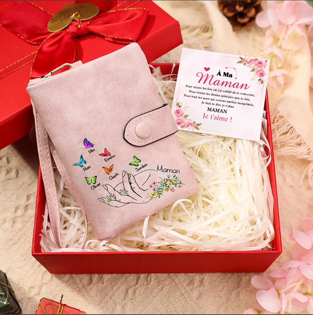 À Maman/Mamie Portefeuille Personnalisé Poudré avec 7 Prénoms et Papillons Porte-Monnaie Avec Coffret | Jessemade