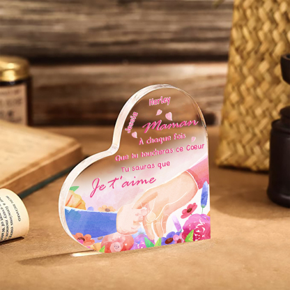 À ma Maman - Plaque Acrylique en Forme de Cœur 2 Prénoms Personnalisés la Mian dans la Main