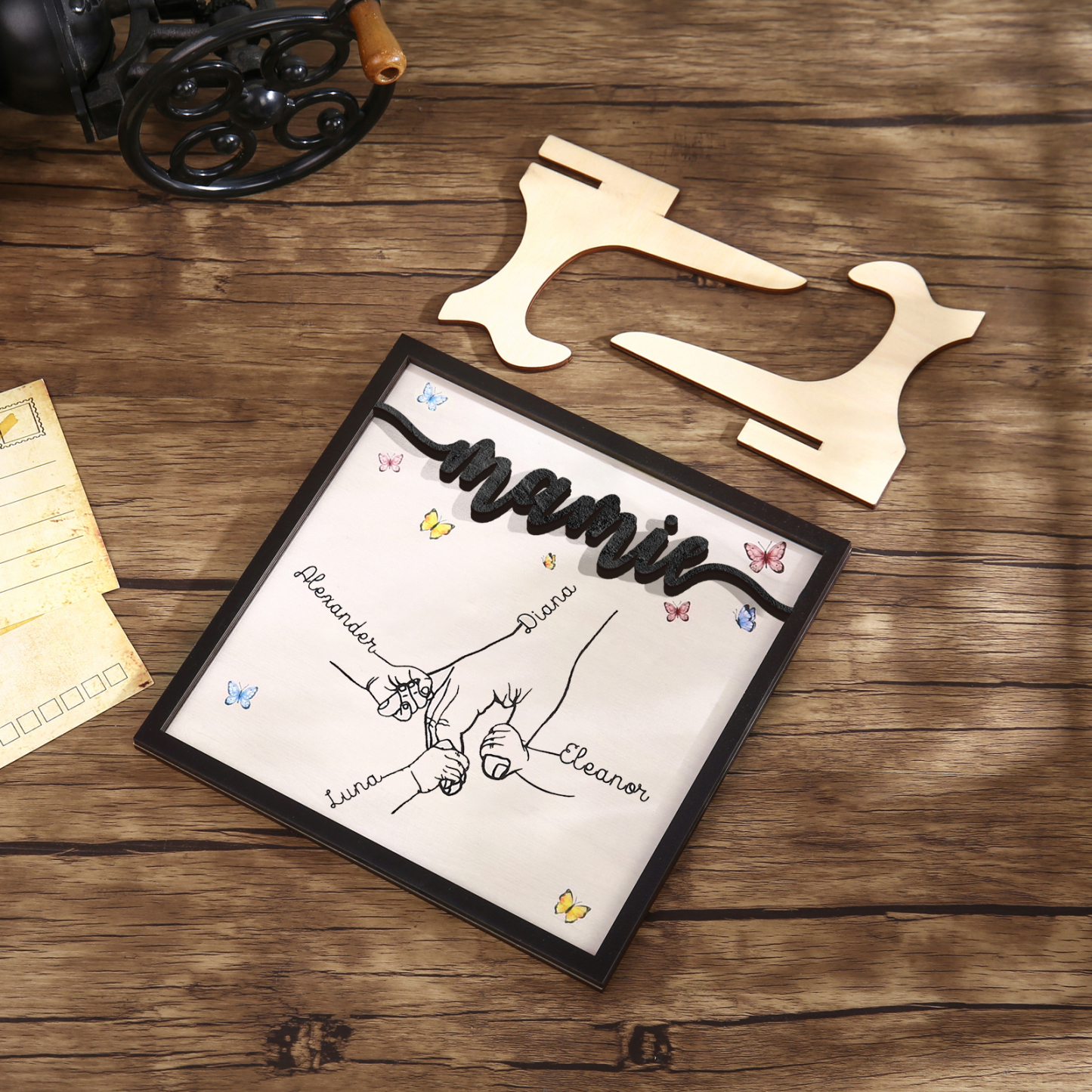 À ma Mamie - Décoration en bois la Main dans la Main 4 Prénoms Personnalisés Ornement Famille