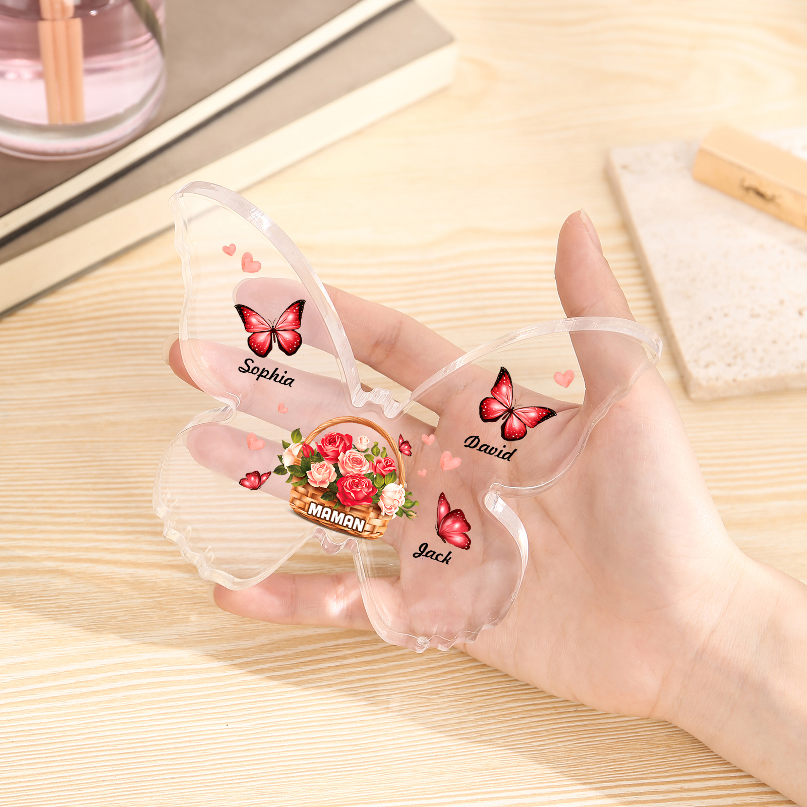 À Maman/Mamie - Plaque Acrylique en forme de Papillon 3 Prénoms et 1 Texte Personnalisés Decoration Fleurs et Papillons