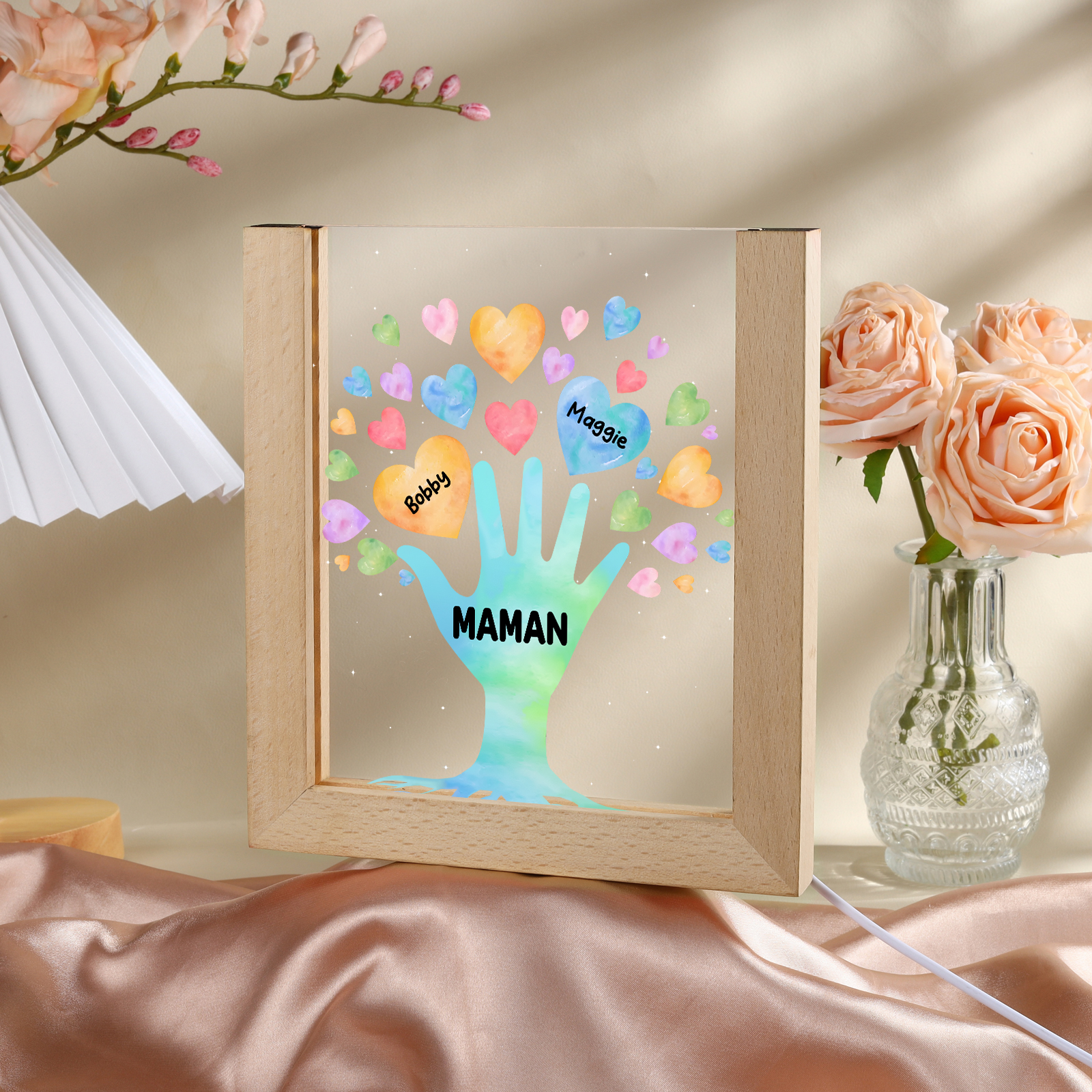 À Maman/Mamie - Lampe de chevet LED Main et Cœur 2 Prénoms Personnalisés avec 1 Texte