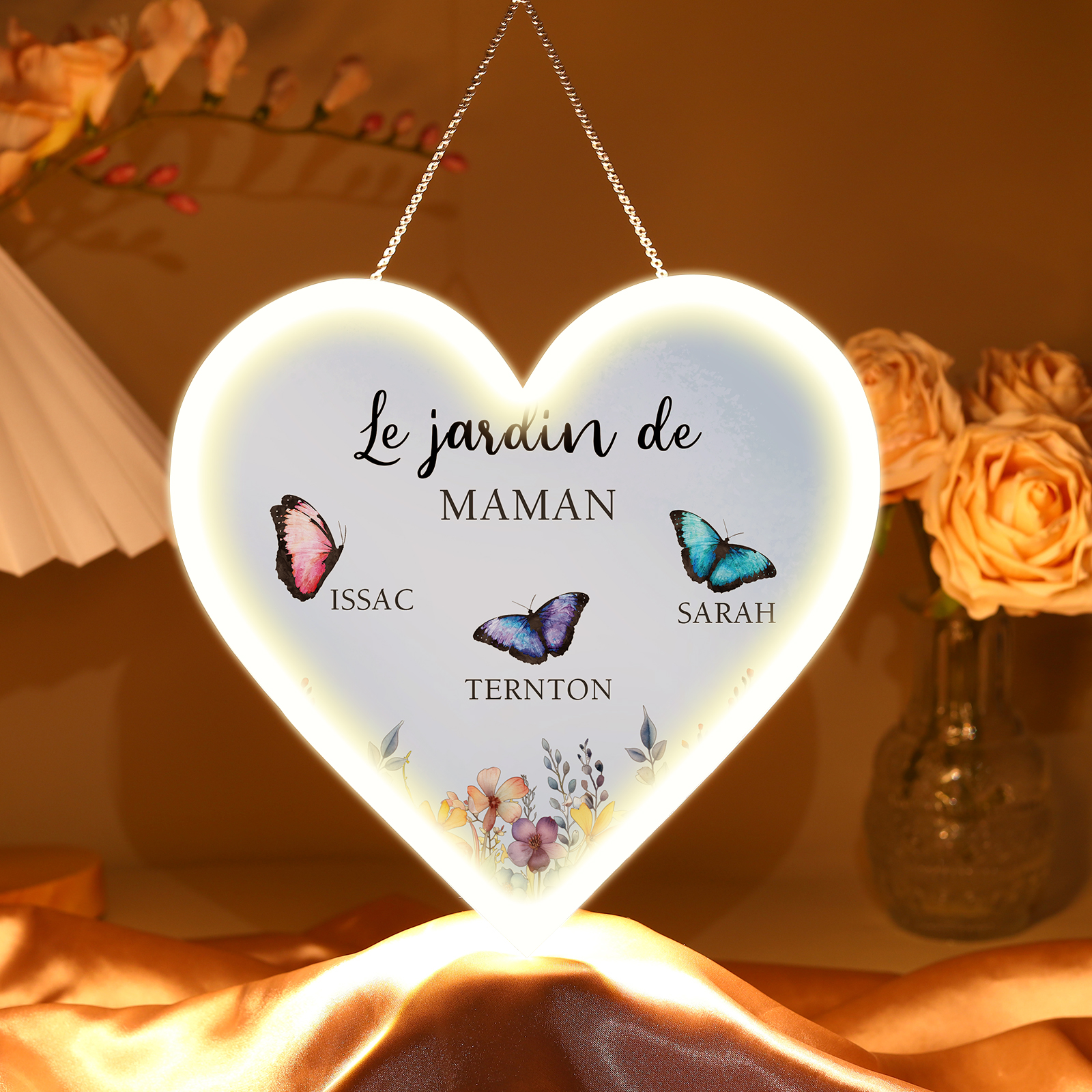À Maman/Mamie - Veilleuse Cœur Décoration Fleur et Papillon 3 Prénoms Personnalisés avec 1 Texte