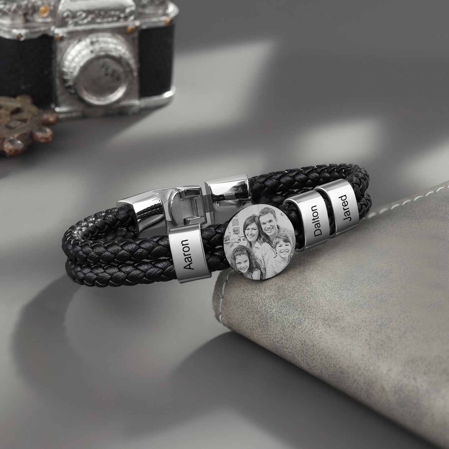 Bracelet en Cuir 3 Prénoms Personnalisés avec Photos