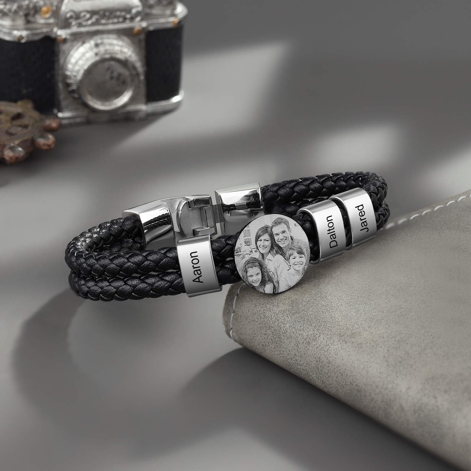 Bracelet en Cuir 3 Prénoms Personnalisés avec Photos