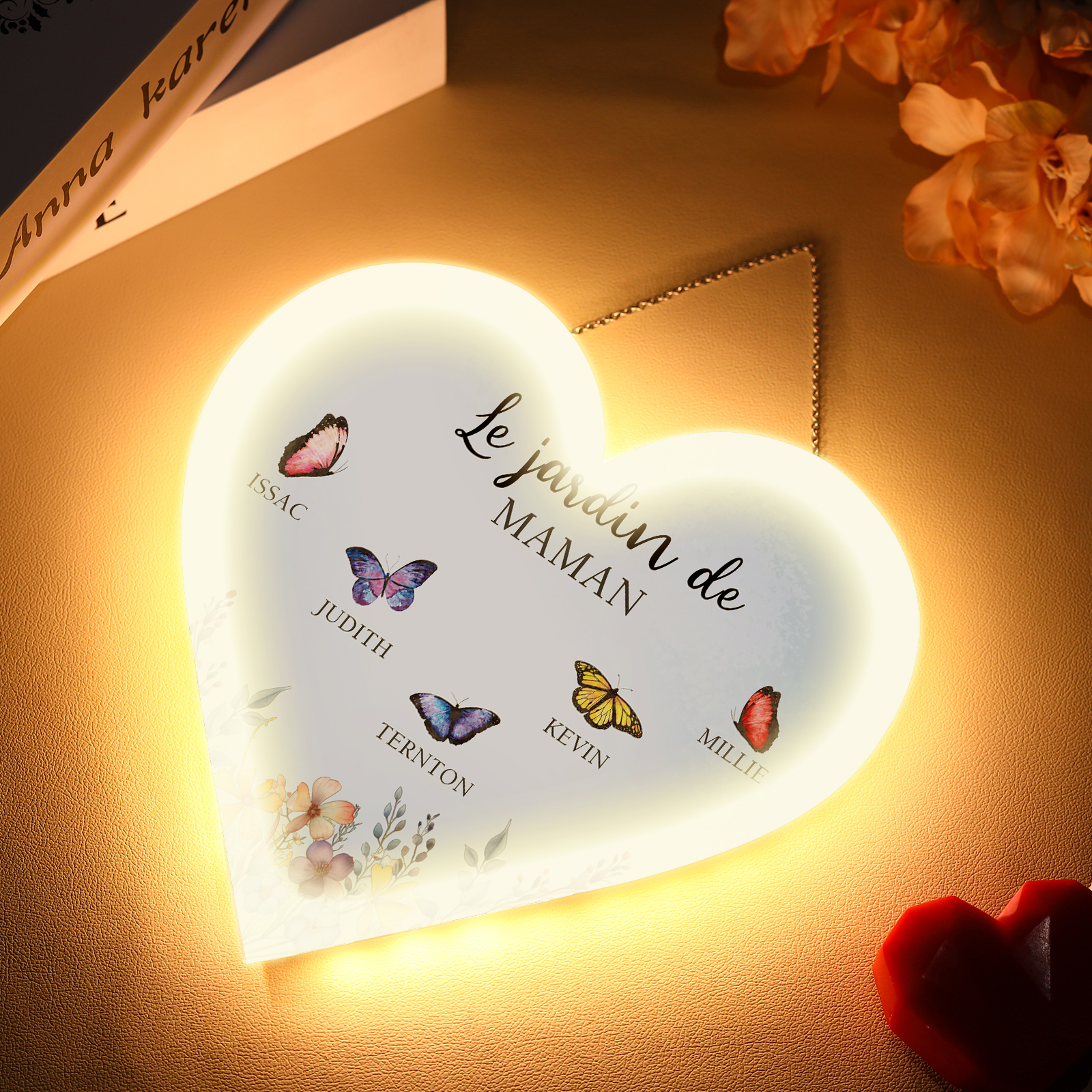 À Maman/Mamie - Veilleuse Cœur Décoration Fleur et Papillon 5 Prénoms Personnalisés avec 1 Texte