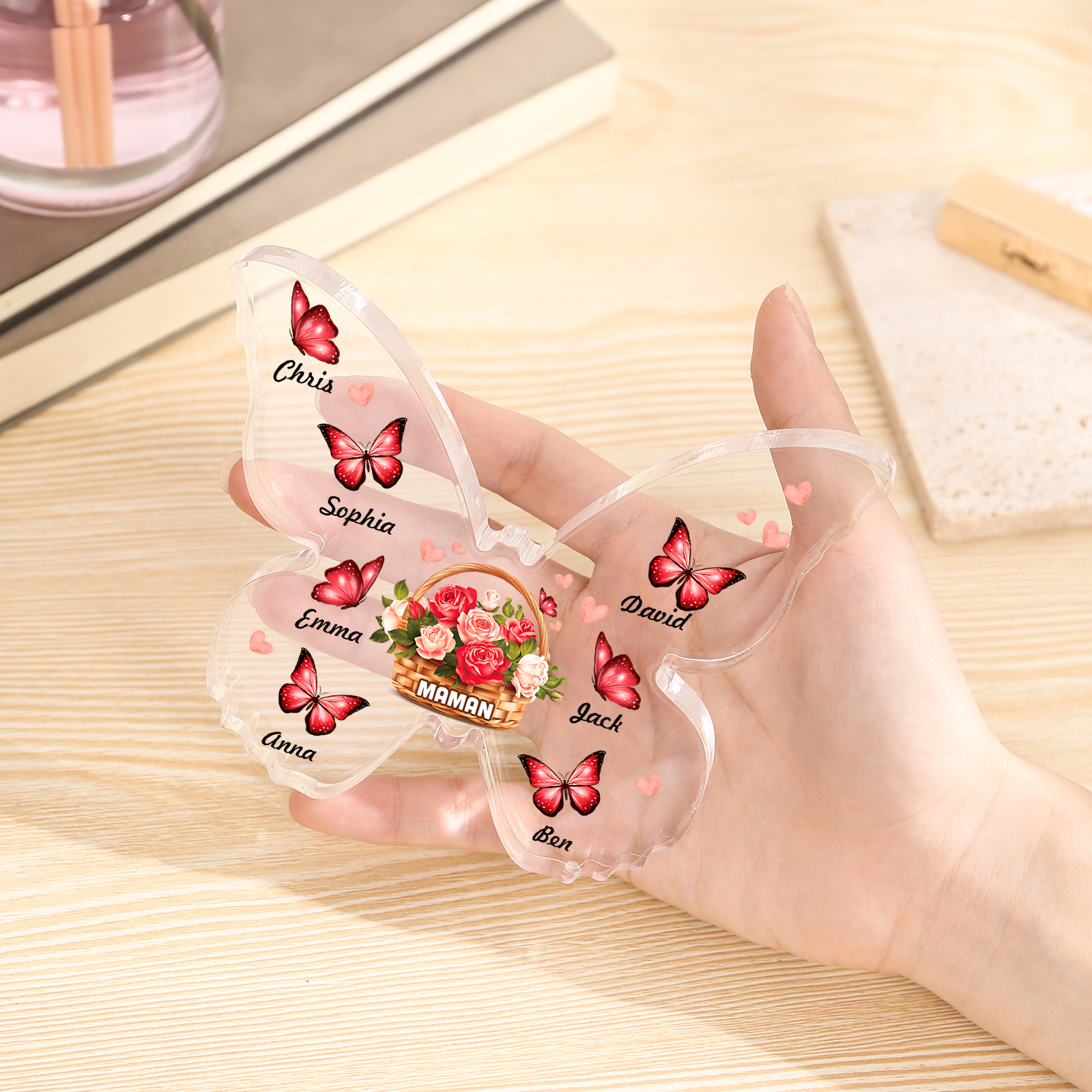 À Maman/Mamie - Plaque Acrylique en forme de Papillon 7 Prénoms et 1 Texte Personnalisés Decoration Fleurs et Papillons