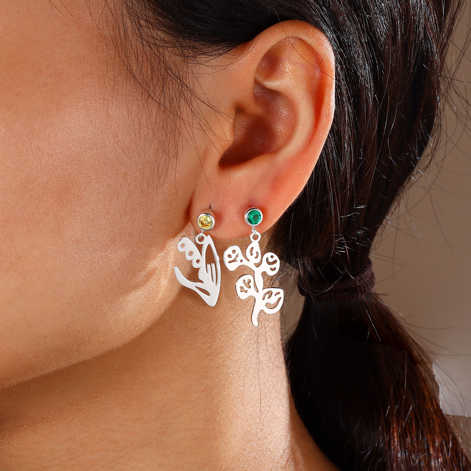 Boucle d'oreille Fleur de Naissance Personnalisé avec Pierre de Naissance