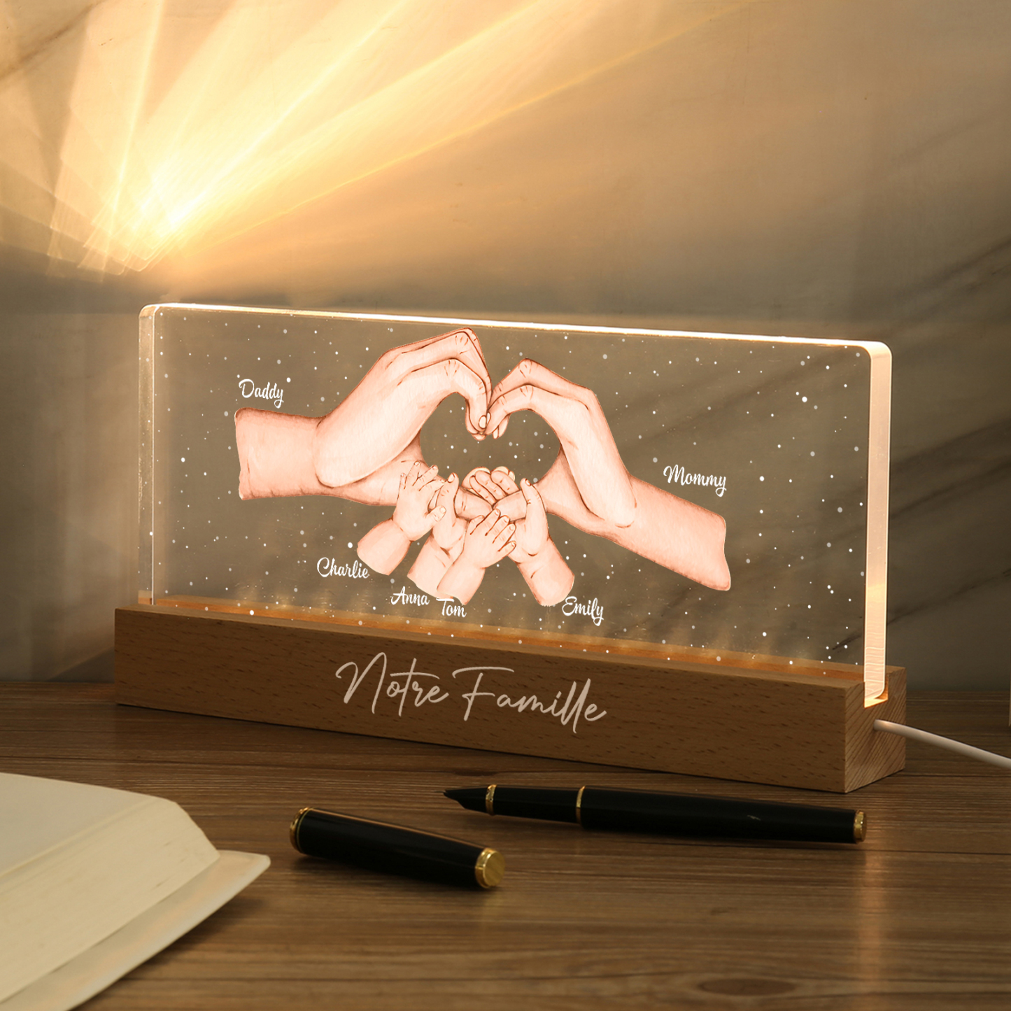 À ma Famille- Lampe de chevet LED la Main dans la Main 6 Prénoms Personnalisés avec Texte