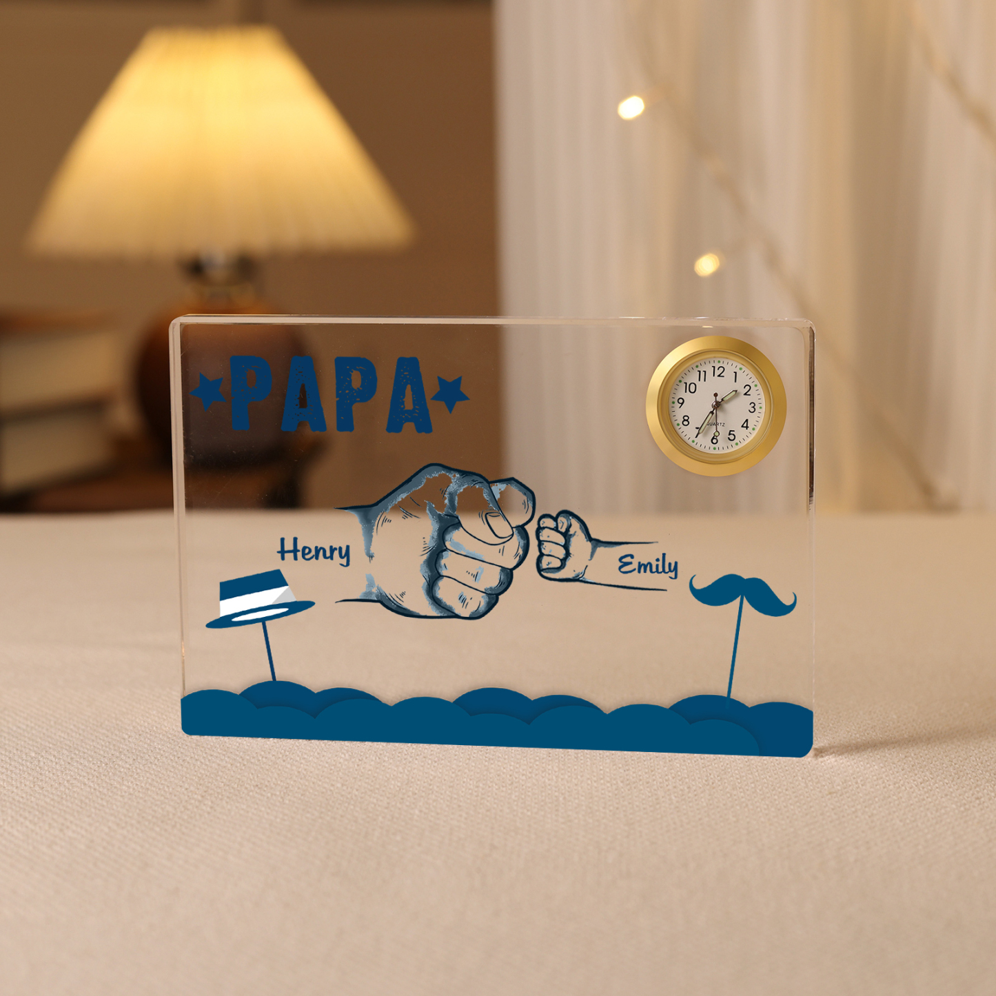 À Papa/Papi - Plaque Acrylique Poings Rectangle avec Horloge 2 Prénoms et 1 Texte Personnalisés