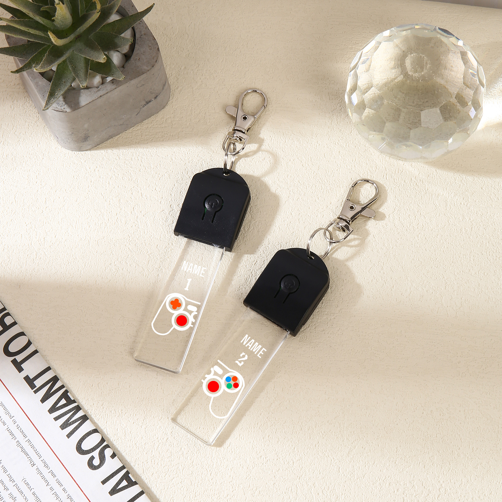 2PCS Porte-Clés 2 Prénoms Personnalisés pour Couple Porte-Clés lumières colorées