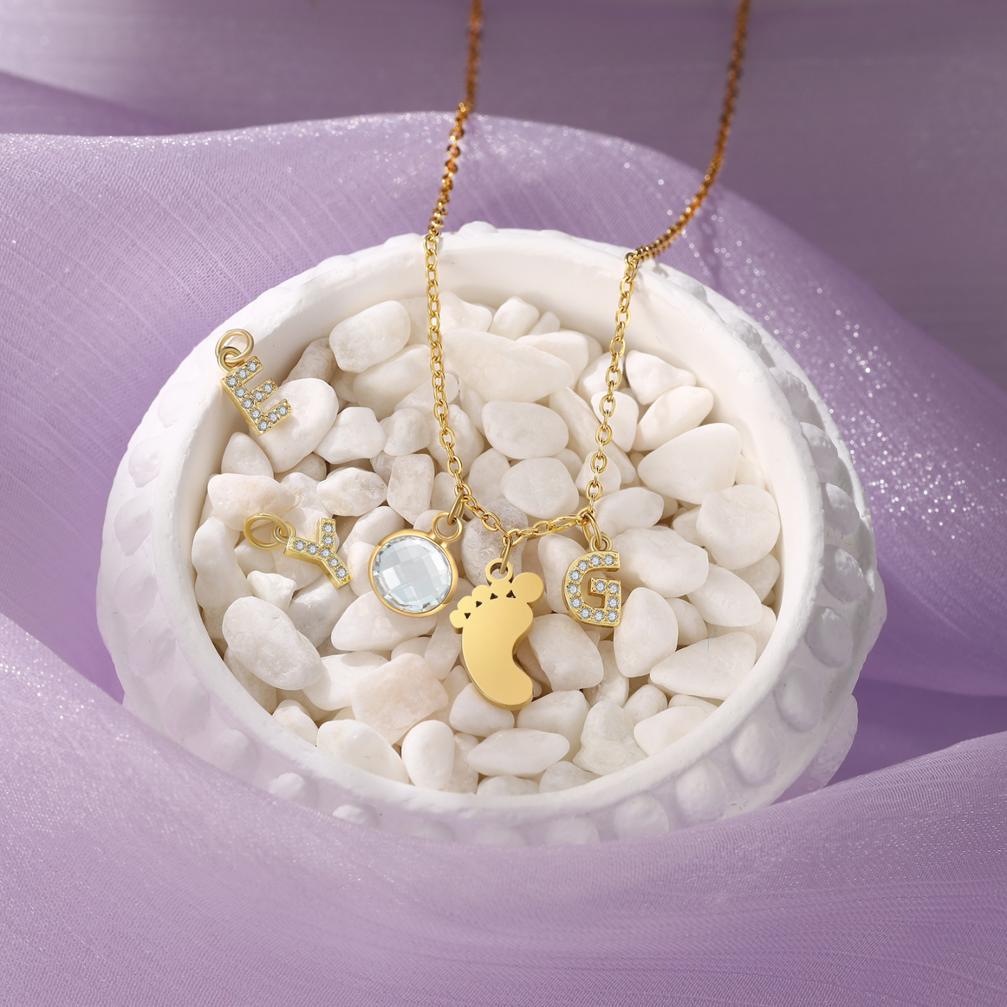Collier Enfants Bébé Collier Pieds de Bébé 1 Pierre de Naissance et 1 Lettre pour Fille Filleule