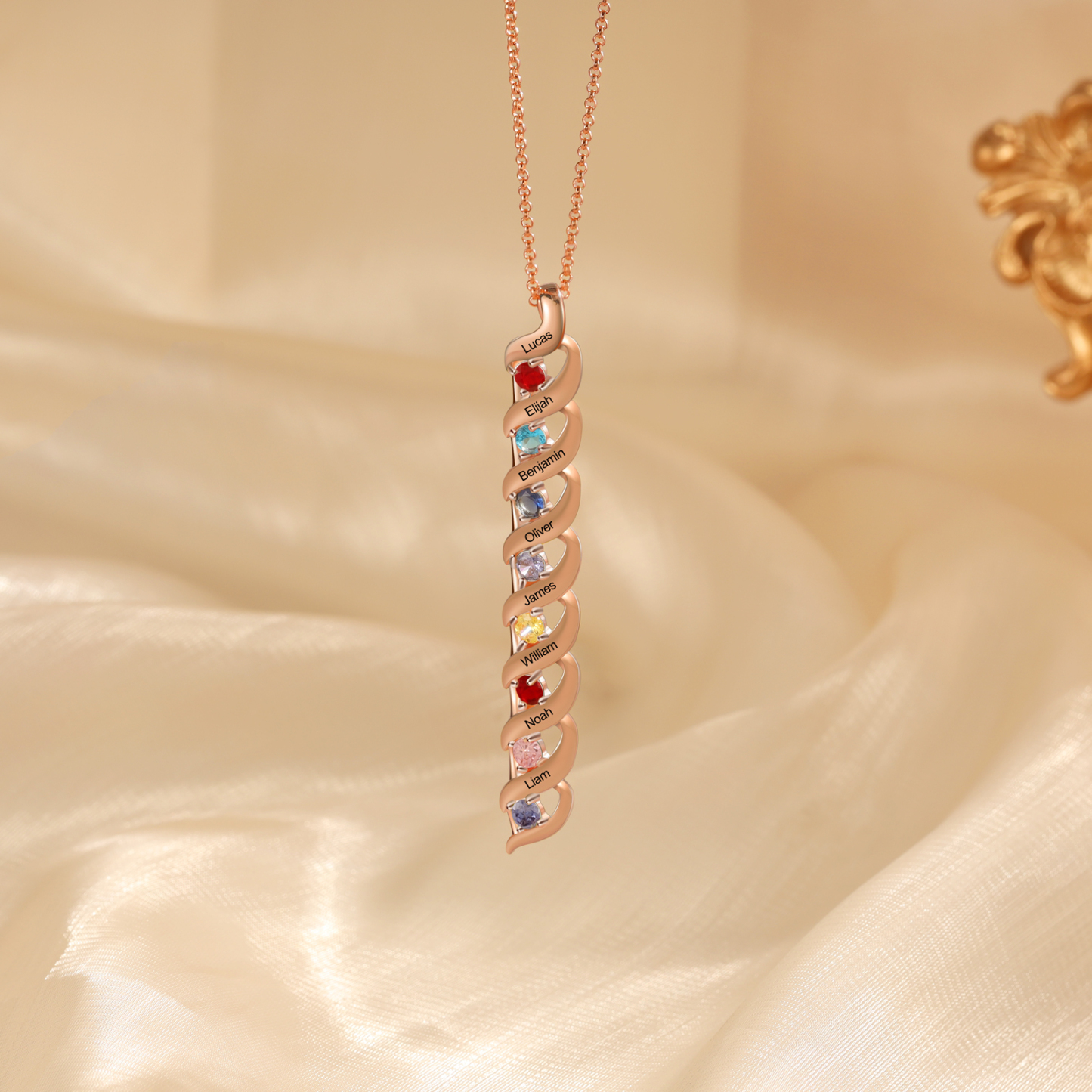 Collier Femme 8 Prénoms Personnalisés avec 8 Pierres de naissance