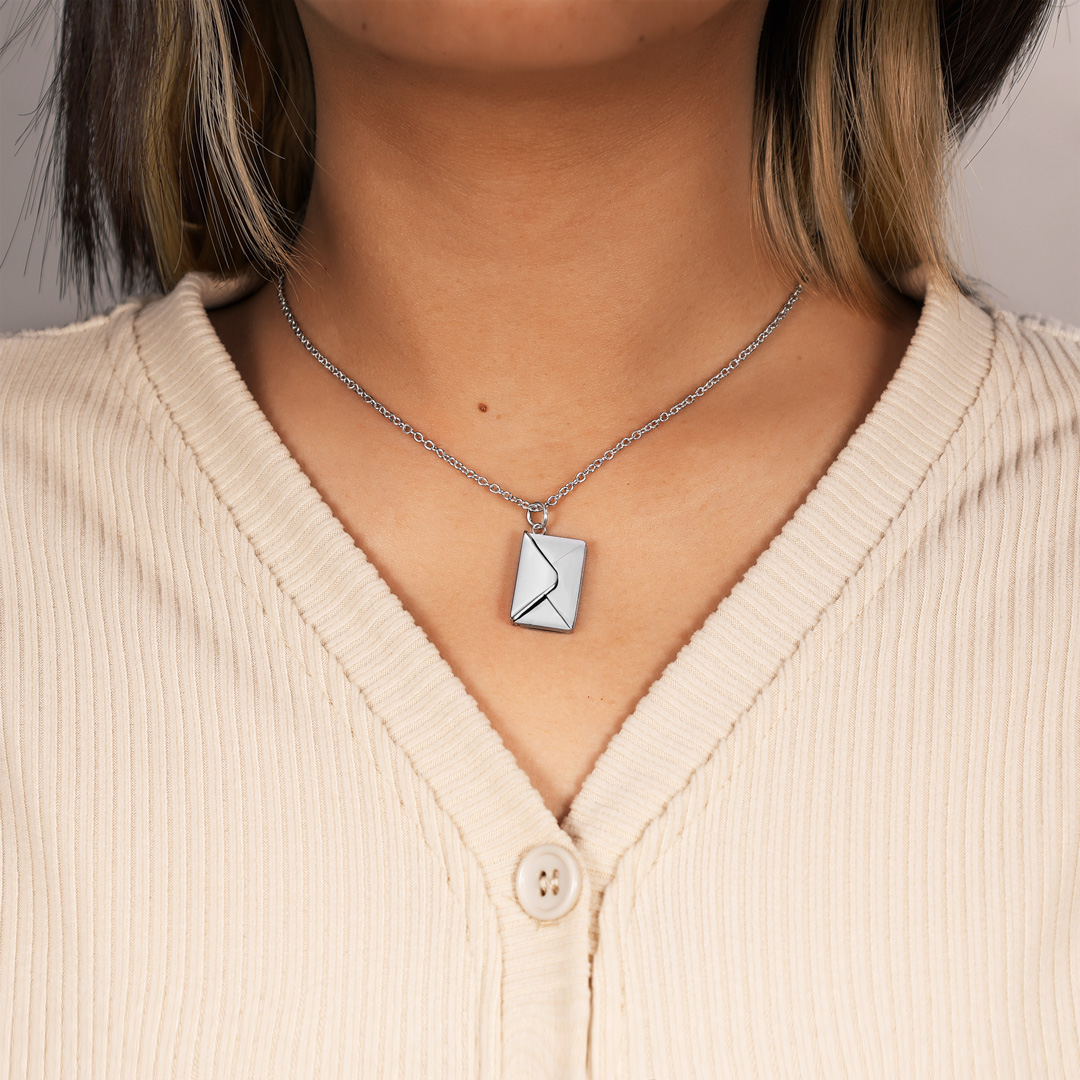Collier enveloppe texte Personnalisée Pendentif
