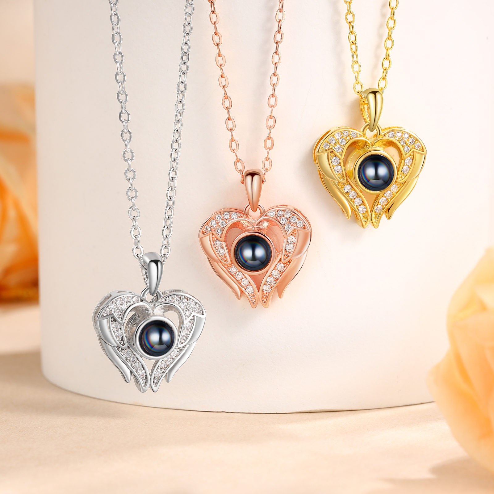 Collier Pendentif Cœur et Ailes de Projection Photo Personnalisée