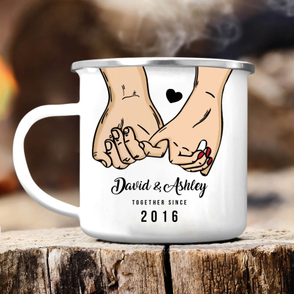 Tasse émaillée 2 Prénoms Personnalisés avec Texte et Année pour Couple promesse du petit doigt