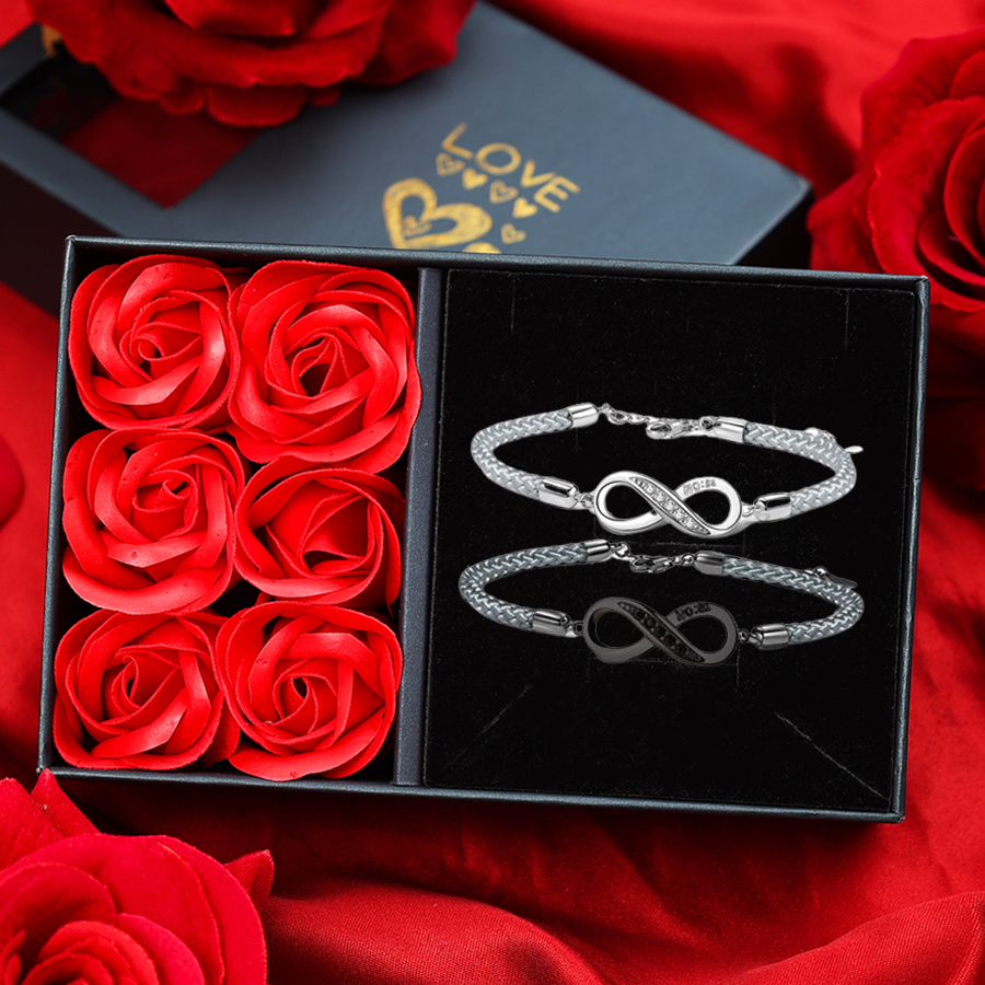 2PCS Bracelets Infini 2 Prénoms Personnalisés pour Couple