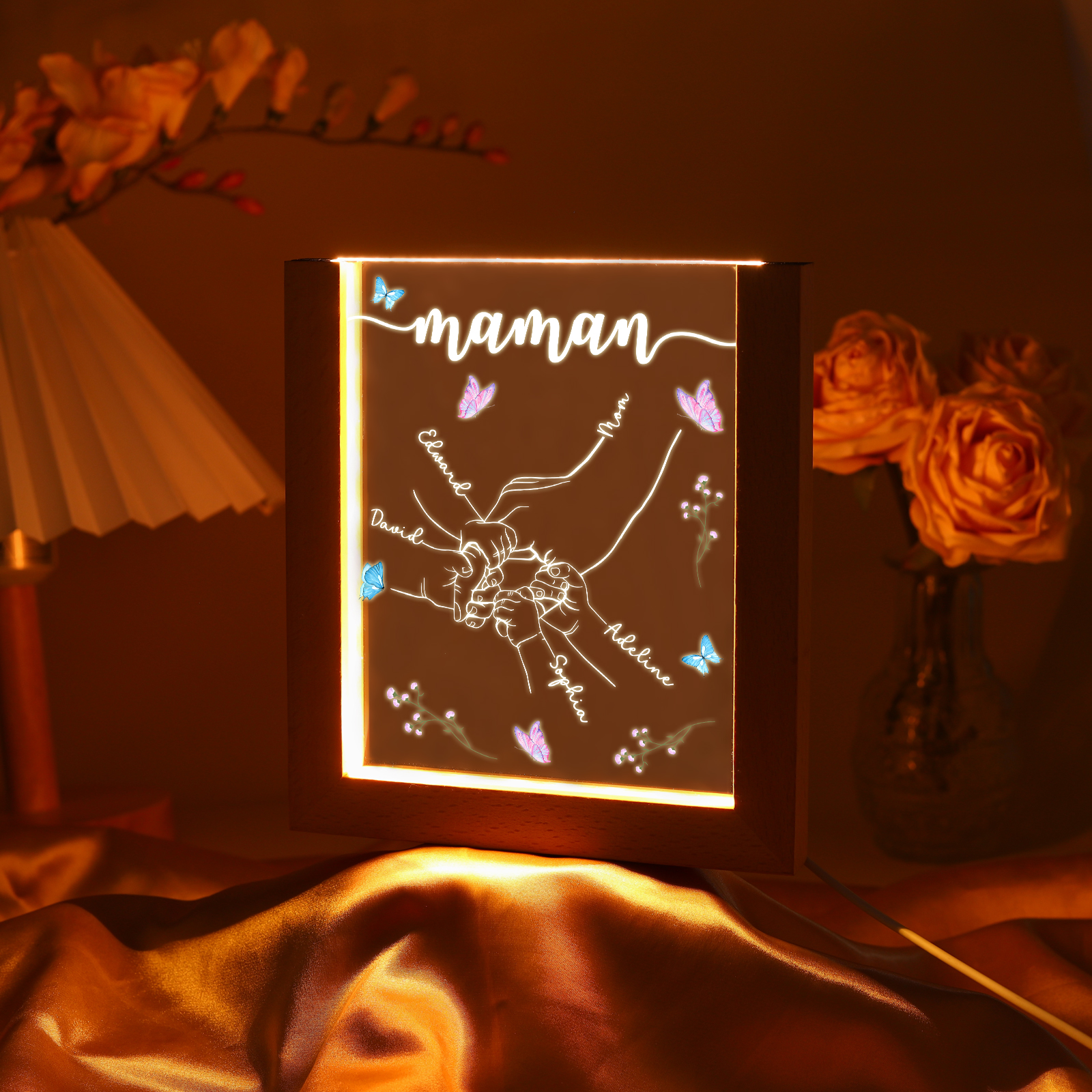 À Maman/Mamie - Lampe de chevet LED la Main dans la Main 5 Prénoms Personnalisés avec 1 Texte