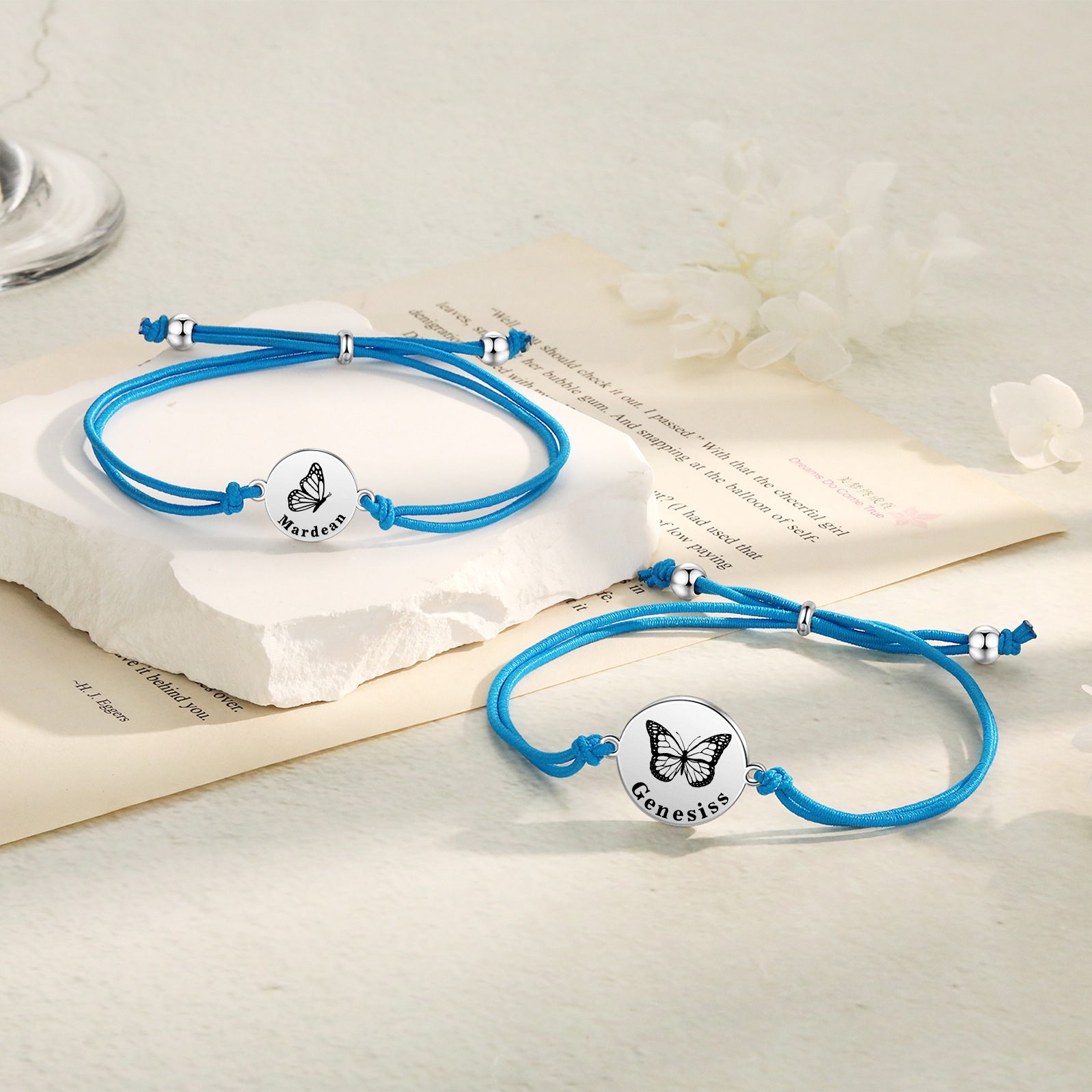 2PCS Ensemble de Bracelets Papillons 2 Prénoms Personnalisés Corde élastiques - Cadeau Rentrée Scolaire Premier jour d’école