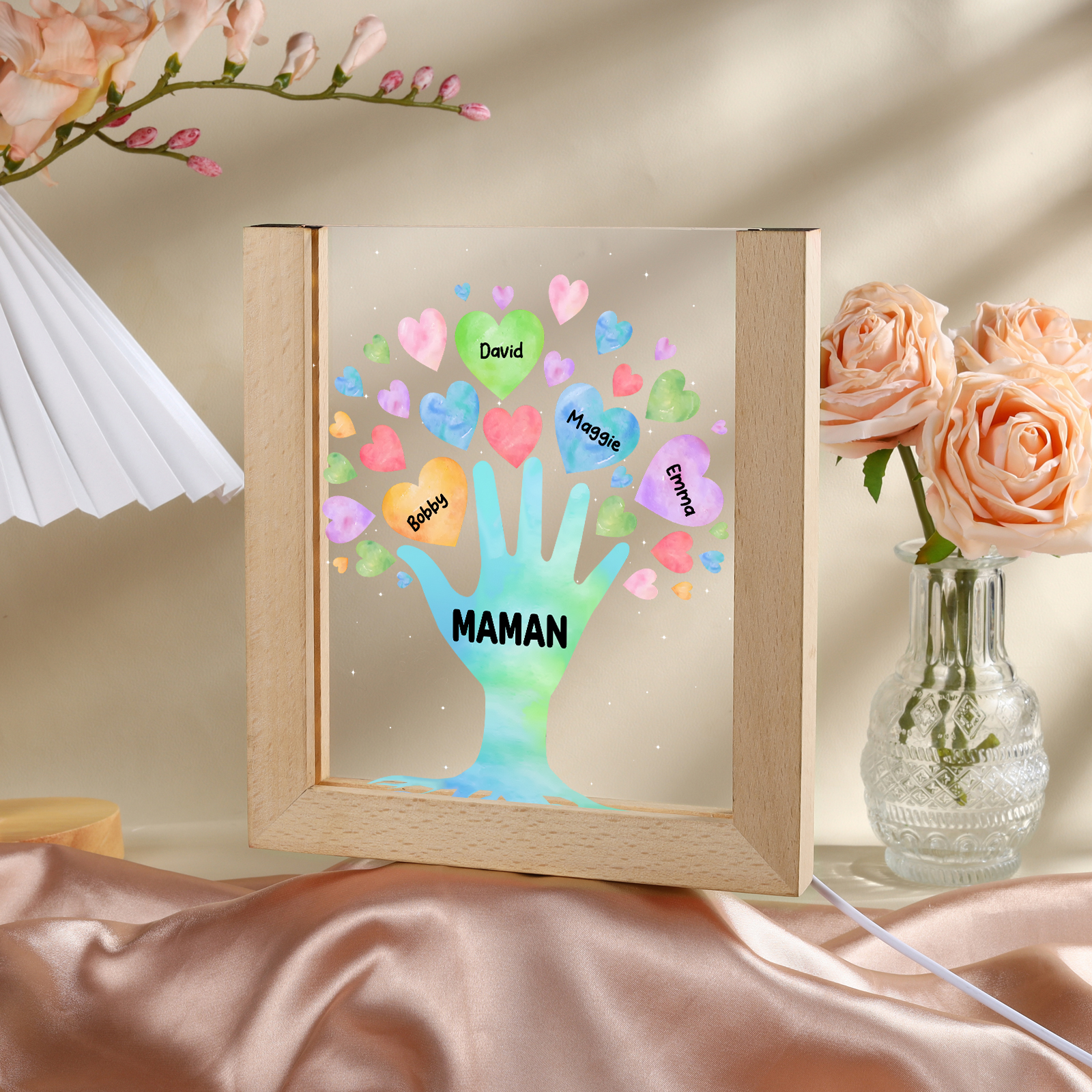 À Maman/Mamie - Lampe de chevet LED Main et Cœur 4 Prénoms Personnalisés avec 1 Texte