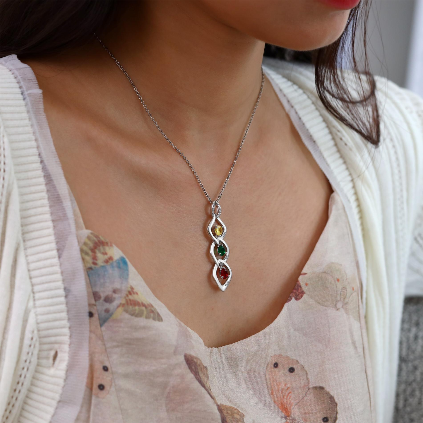 Collier Pendentif 3 Prénoms Personnalisés avec Pierre de naissance pour Femmes