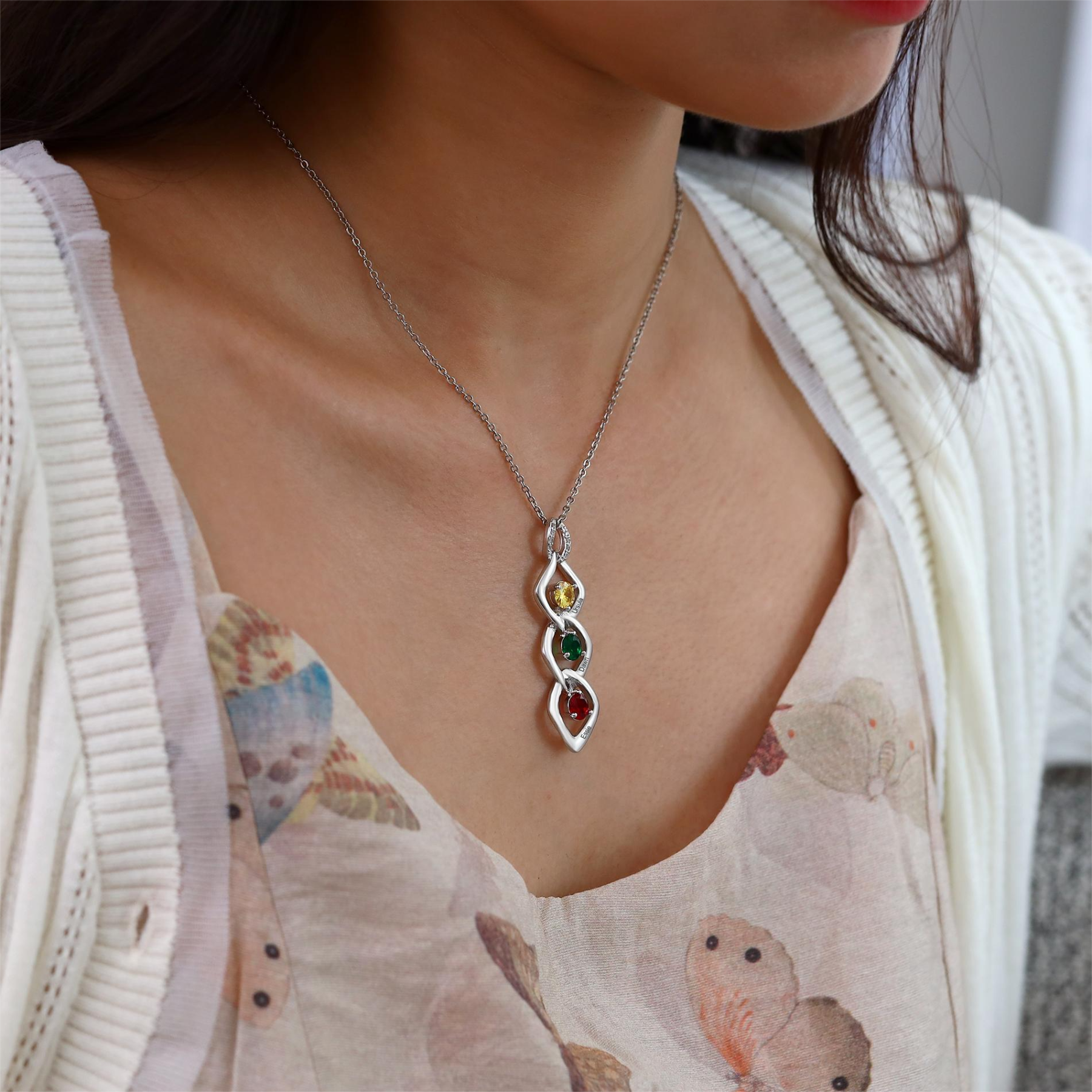 Collier Pendentif 3 Prénoms Personnalisés avec Pierre de naissance pour Femmes