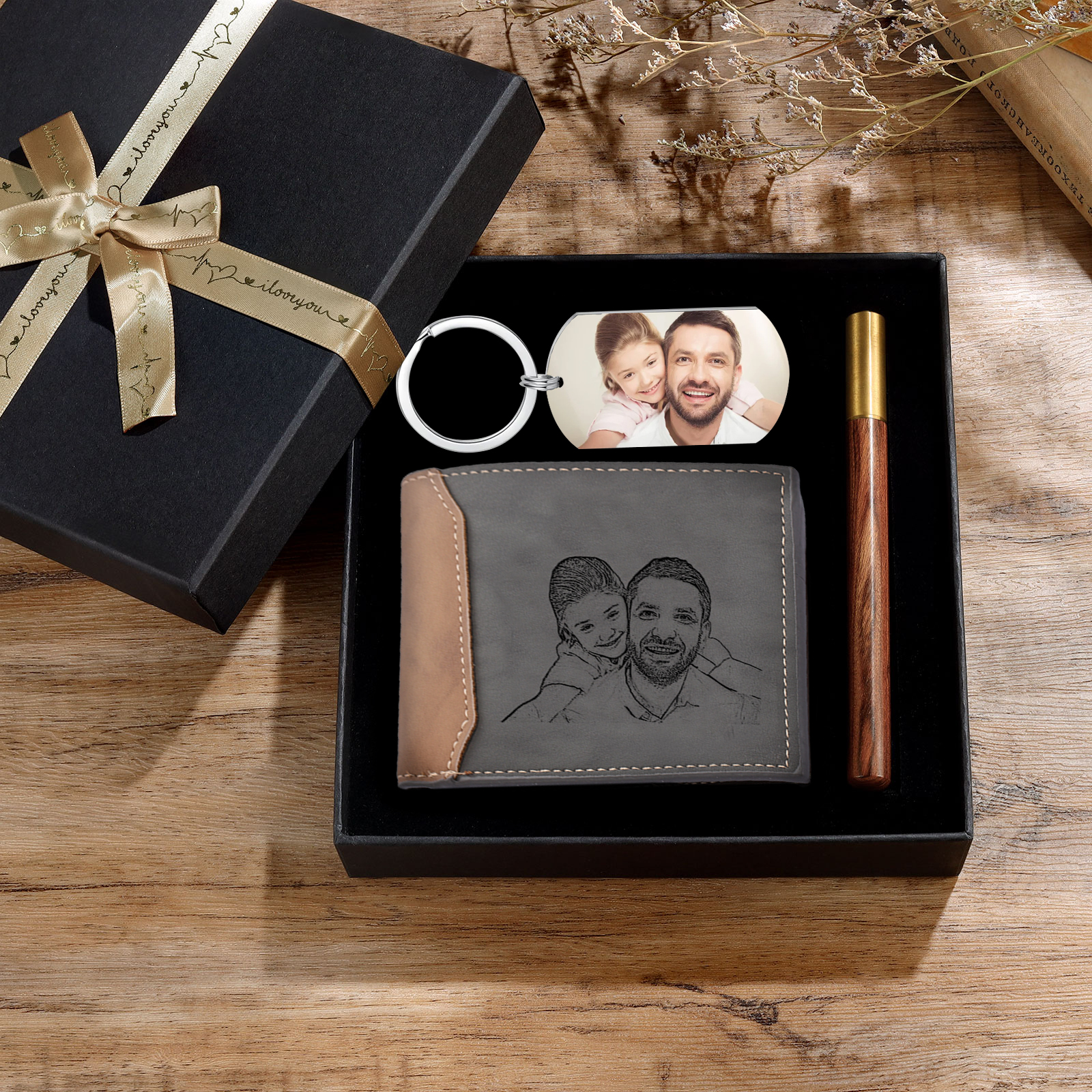 Coffret Cadeau 3PCS - Portefeuille classique Porte-Clés et Stylo 2 Textes Personnalisés avec 2 Photos et 1 Date Coffret Cadeau pour Homme