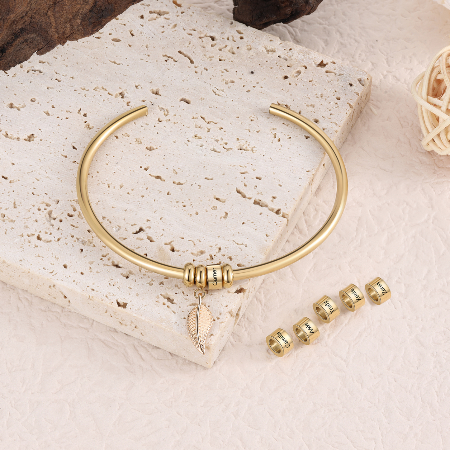 Bracelet jonc breloque feuille 6 prénom personnalisé