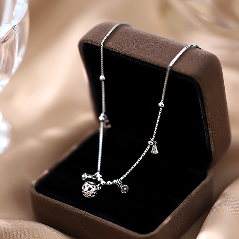 Bracelet de Cheville Argenté/Or avec Pendentifs Grelots pour Femme | Jessemade