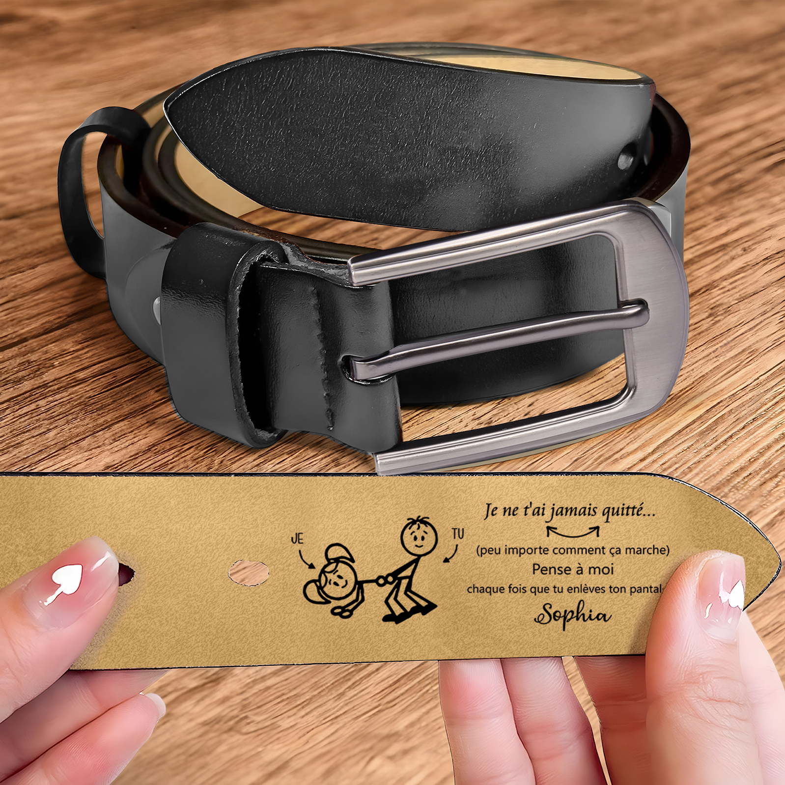 À mon Homme - Ceinture en Cuir Personnalisé avec 1 Prénom Avec Deux Dessins et Message ' Pense à moi chaque fois que tu enlèves ton pantalon ! ' Cadeau pour Homme | Jessemade