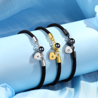 Bracelet Photo Projection Personnalisé Avec Pierre de Projection et Initiale Bracelet Personalisable｜Jessemade