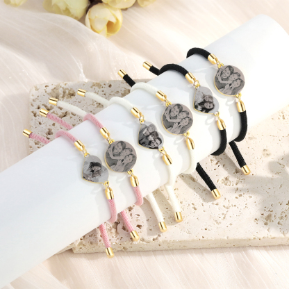 Bracelet Photo Personnalisée Avec Médaillon Coeur Blanc Rose et Noir Bracelet Personnalisable | Jessemade