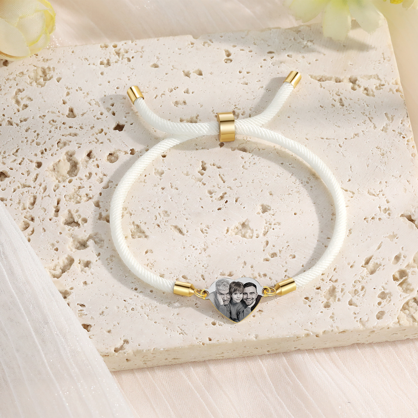 Bracelet Photo Personnalisée Avec Médaillon Coeur Blanc Rose et Noir Bracelet Personnalisable | Jessemade