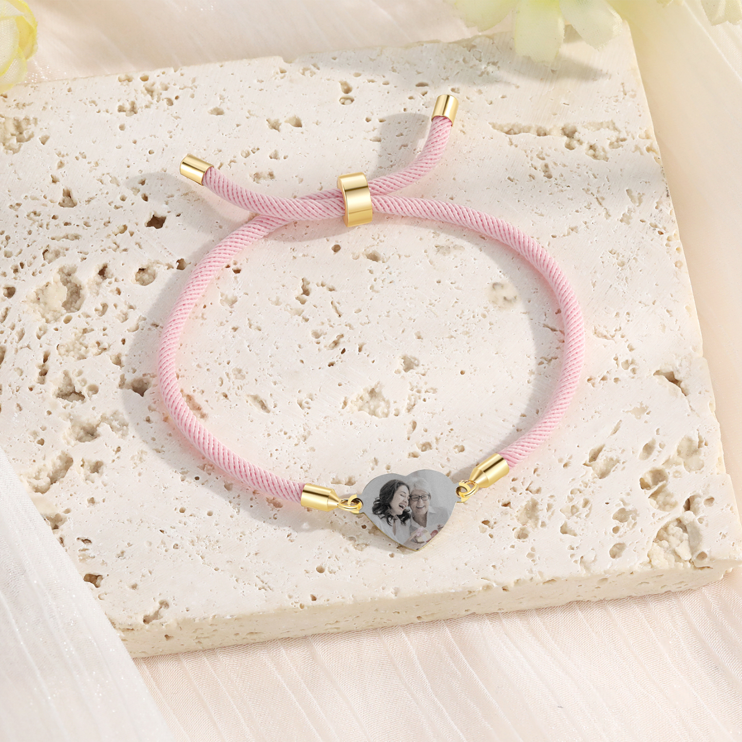 Bracelet Photo Personnalisée Avec Médaillon Coeur Blanc Rose et Noir Bracelet Personnalisable | Jessemade