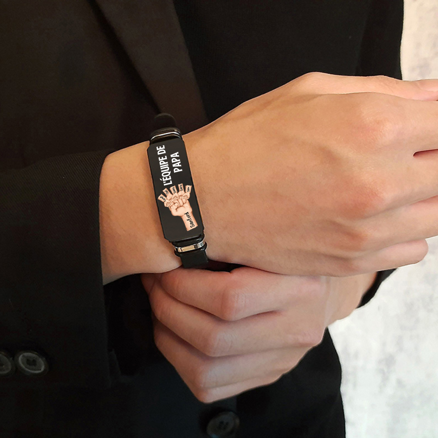 À Papa/Papi - Bracelet Poing Personnalisé avec 6 Prénoms et 1 Texte Cadeau pour Papa/Papy | Jessemade