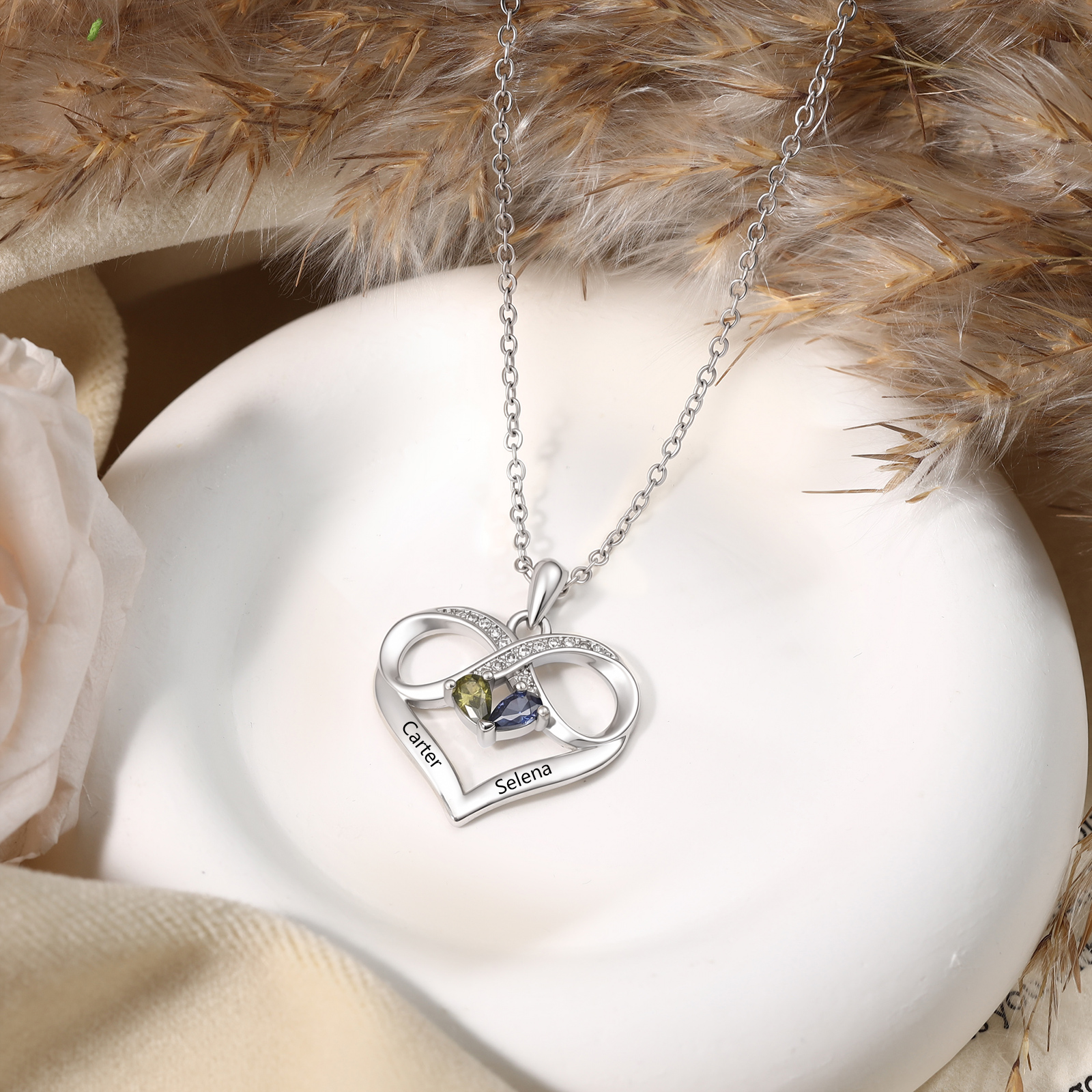 Collier Cœur Personnalisé avec 2 Noms et Pierres de Naissance et un Symbole de l’Infini pour votre Partenaire