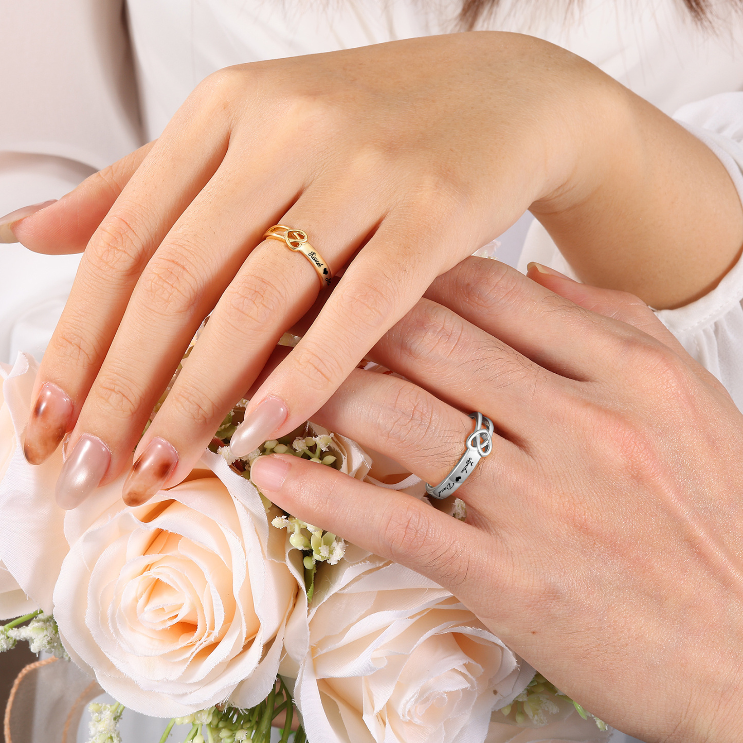 Bague Personnalisée avec Nœud Cœur pour Couple – Prénoms et Date gravés