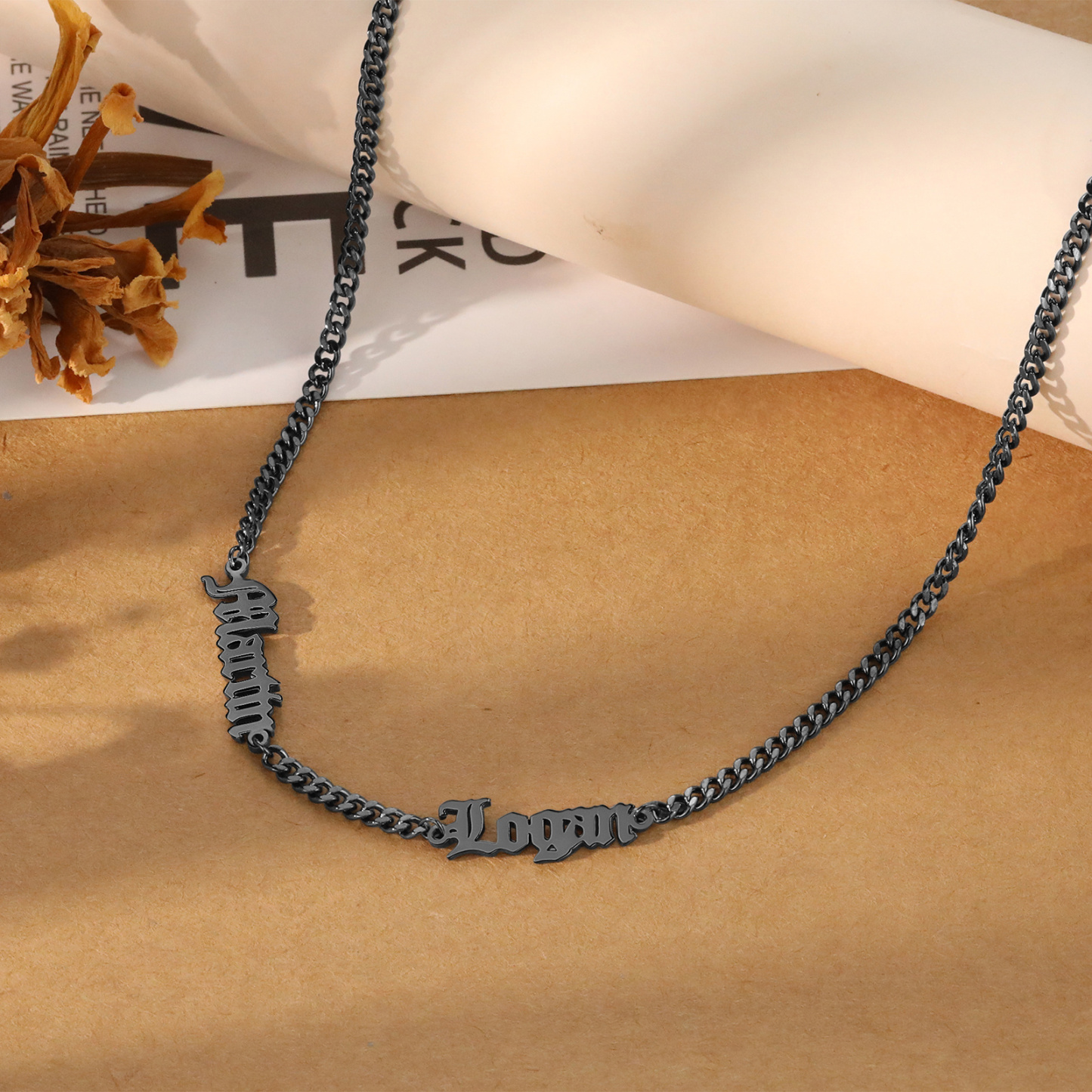 Collier Prénoms Gothique Personnalisable, 1-5 Noms