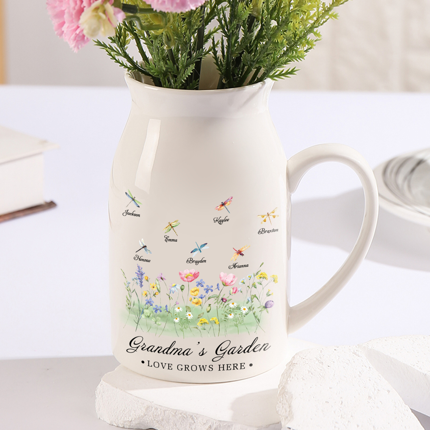 À Grand-mère - Vase en Céramique Personnalisés avec 2-9 Prénoms et 2 Texte Vase Motif Papillons Colorés (sans fleurs) | Jessemade