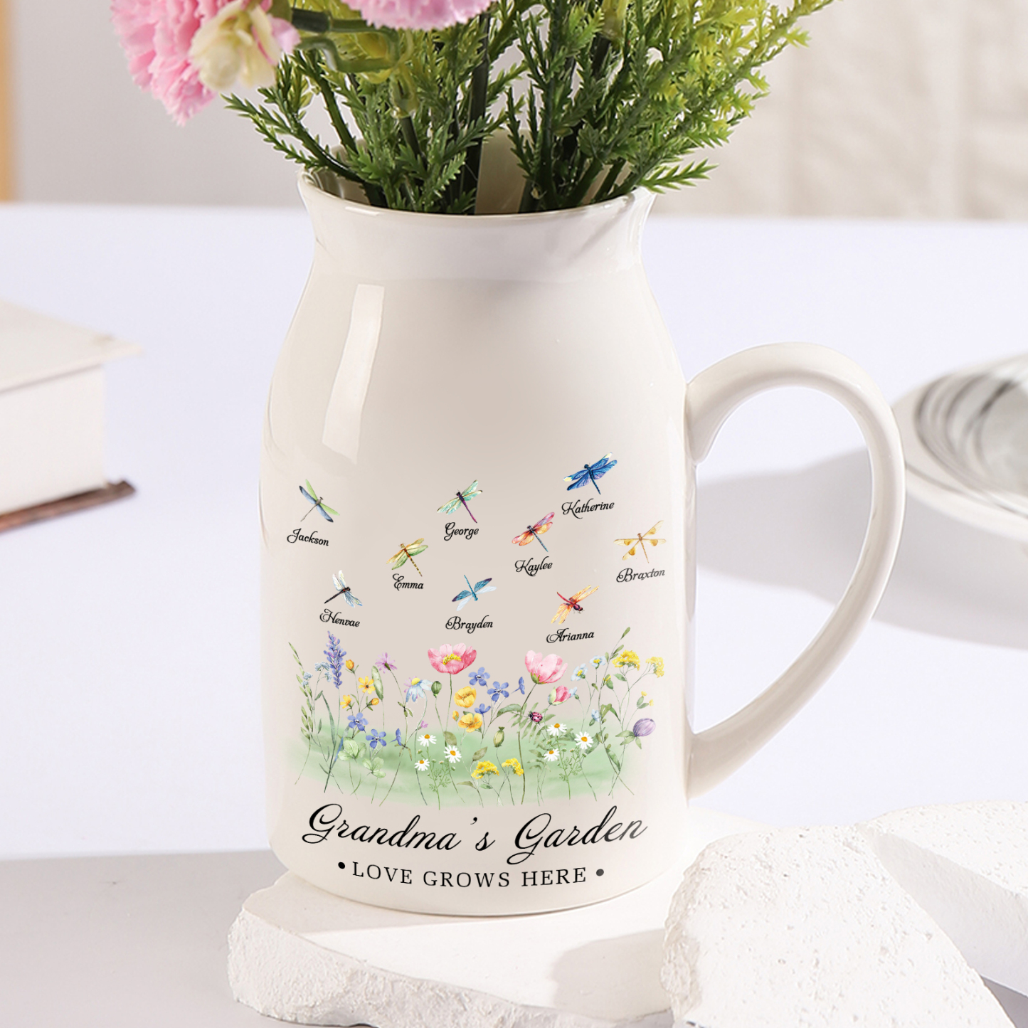 À Grand-mère - Vase en Céramique Personnalisés avec 2-9 Prénoms et 2 Texte Vase Motif Papillons Colorés (sans fleurs) | Jessemade