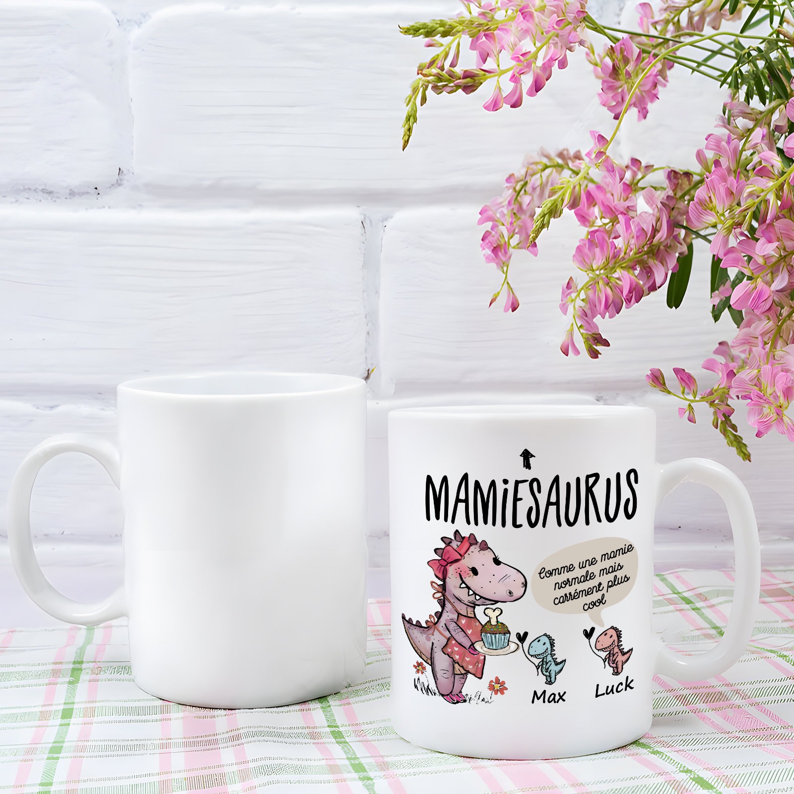 À Mamie Tasse Dinosaure 2 Prénoms Personnalisés rose ou bleur Cadeau pour mamie | Jessemade
