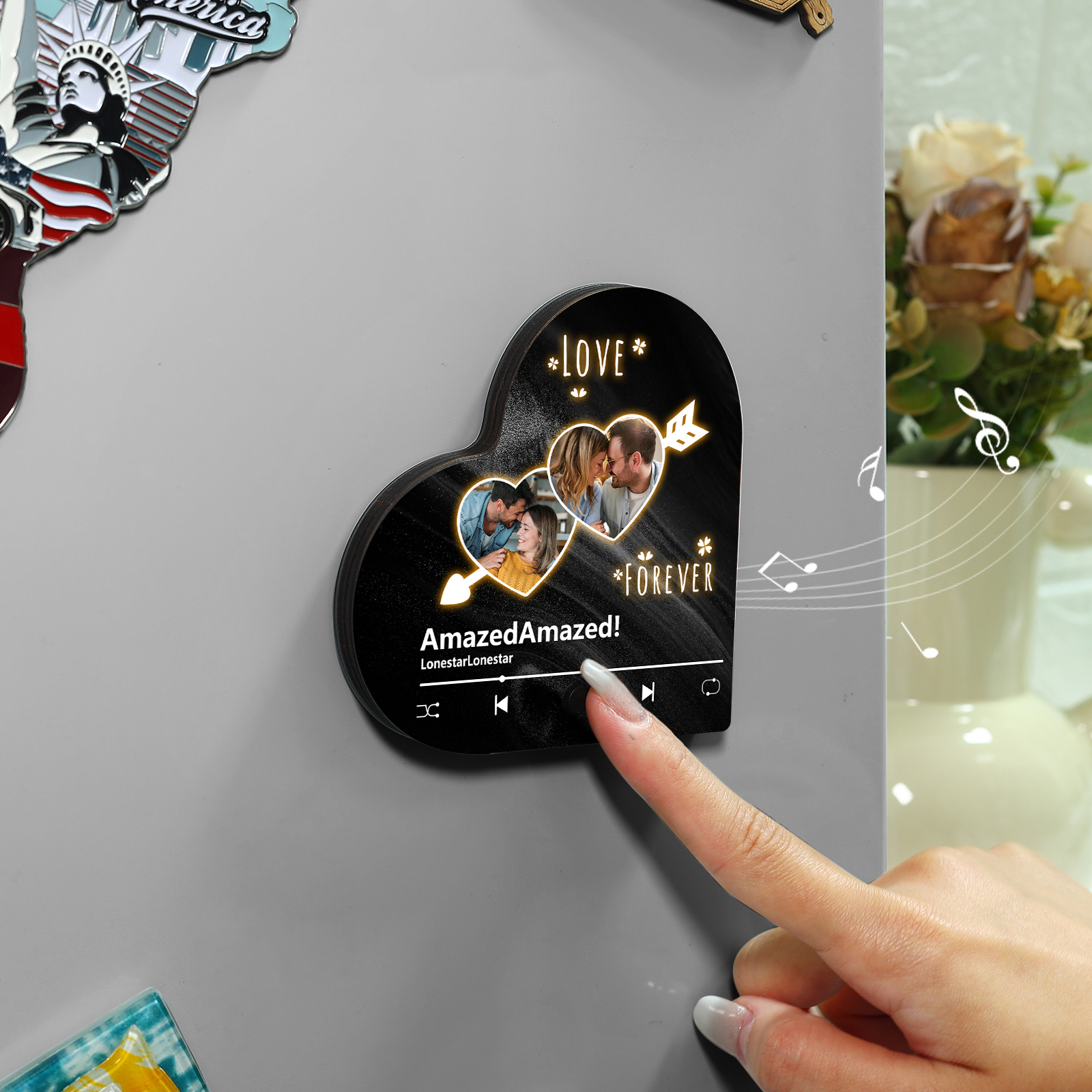Aimant Frigo Musical en forme de Cœur Personnalisé avec 2 Photos et Textes Aimant De Réfrigérateur pour Couple | Jessemade