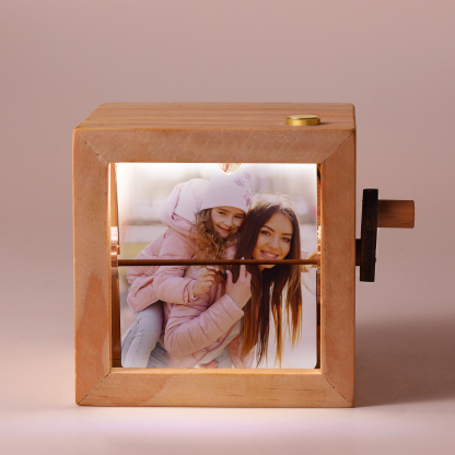 Album Photo Mécanique à Manivelle Avec LED Cadre Photo Personnalisé Avec 8 Photos Cadeau pour Vos Proches/ Amis | Jessemade