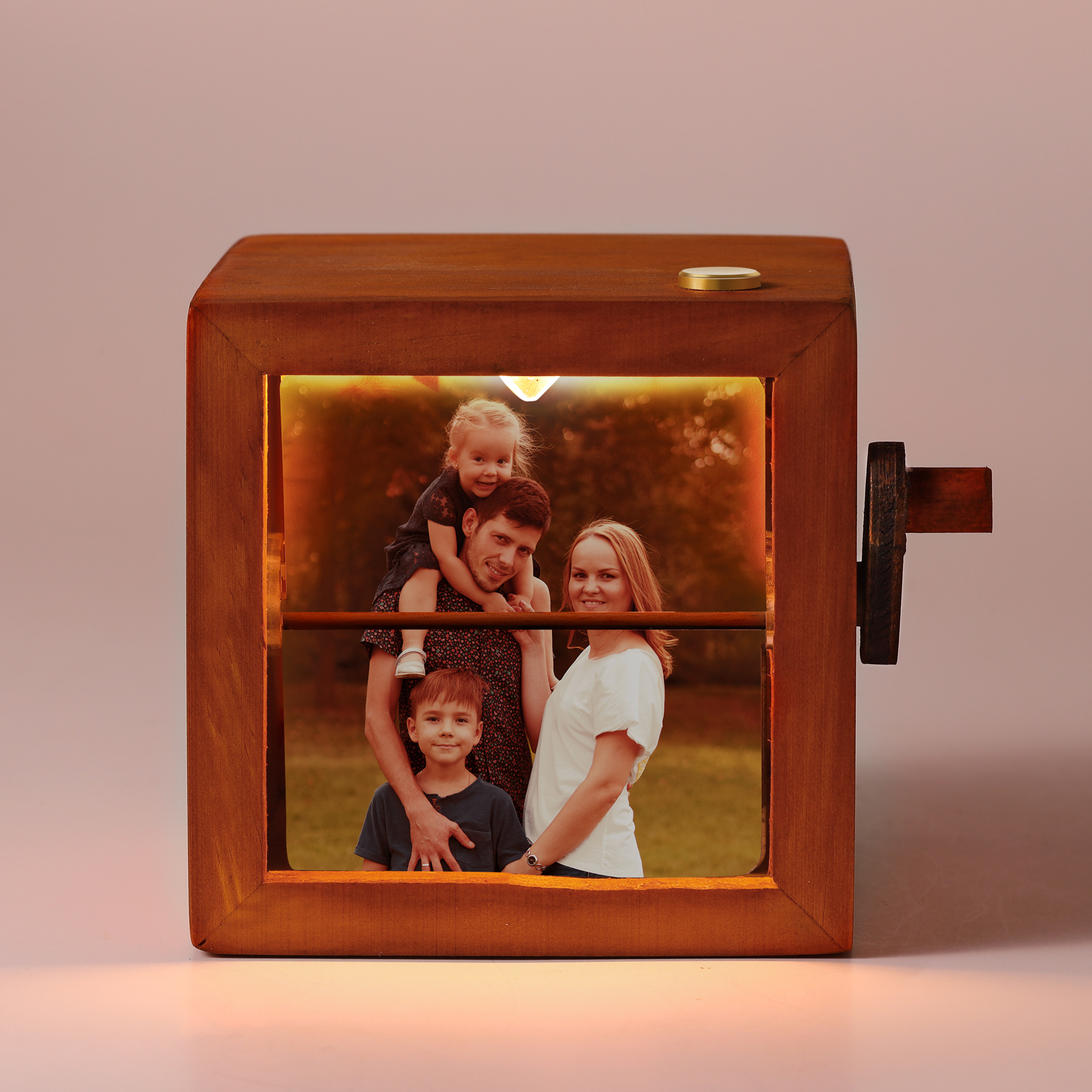 Album Photo Mécanique à Manivelle Avec LED Cadre Photo Personnalisé Avec 8 Photos Cadeau pour Vos Proches/ Amis | Jessemade