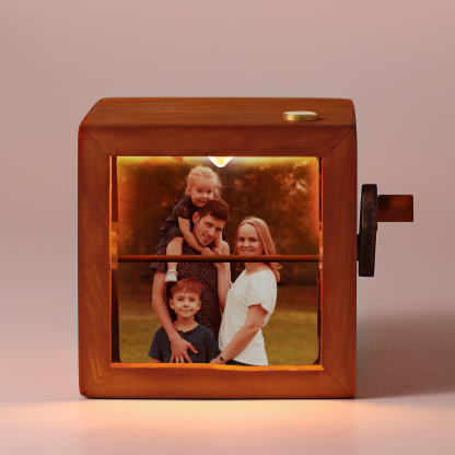 Album Photo Mécanique à Manivelle Avec LED Cadre Photo Personnalisé Avec 8 Photos Cadeau pour Vos Proches/ Amis | Jessemade